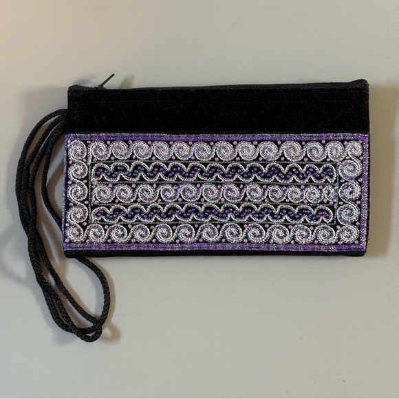 Beautiful Handmade Beaded Pouch - Picture 1 of 5
